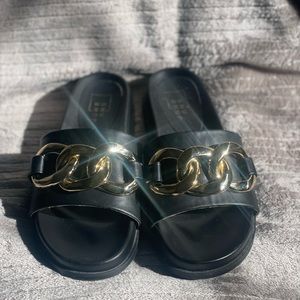 Shu Shop Diveana Slide Sandals Womens 8 Black Gold Chain Open Toe Molded Footbed